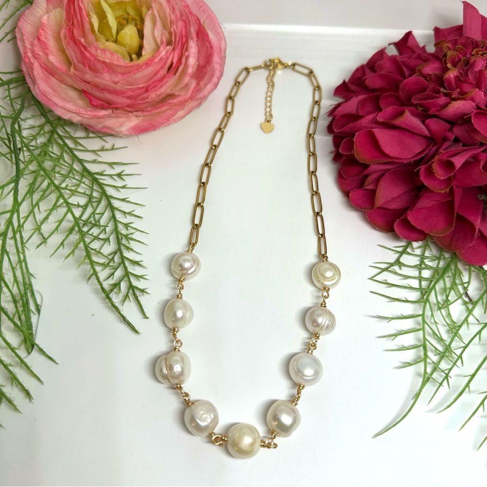 NEW⚜️Baroque Freshwater Pearl Hand Wired Necklace